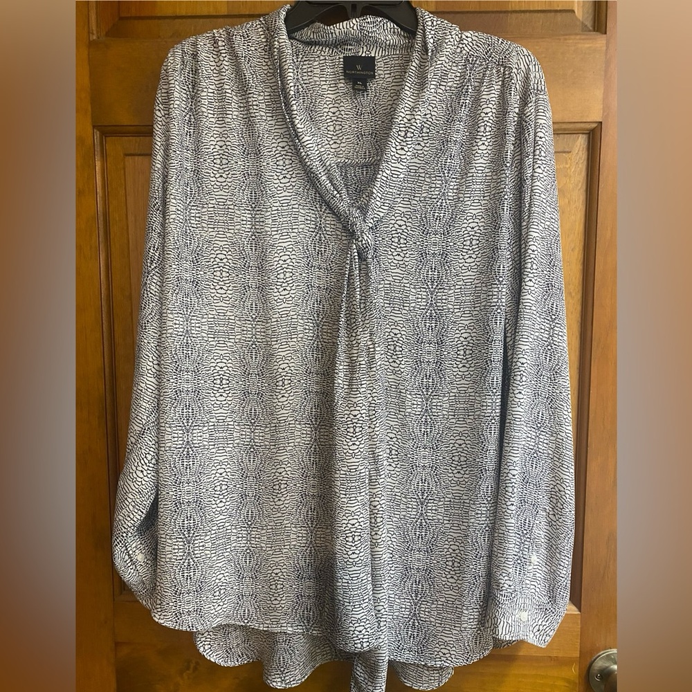 XL Worthington blouse  button up front new w/o tags.  100% polyester